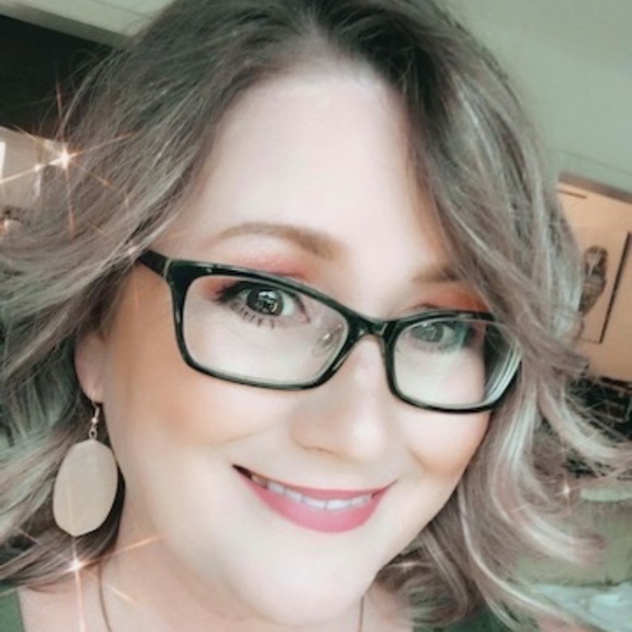 Meet your Posher, Stacy - Picture 1 of 1